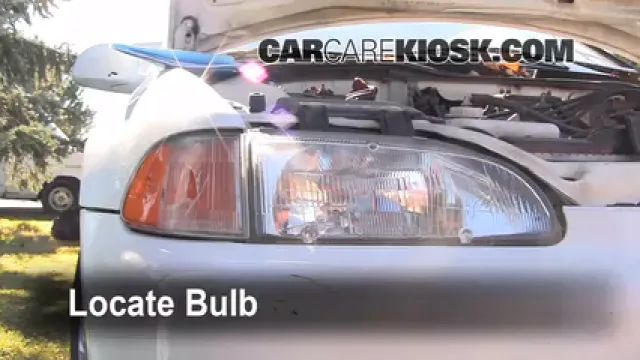 1995 Honda Civic EX 1.6L 4 Cyl. Coupe (2 Door) Lights Turn Signal - Front (replace bulb)